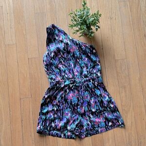 Te Amo Striking Bold Romper